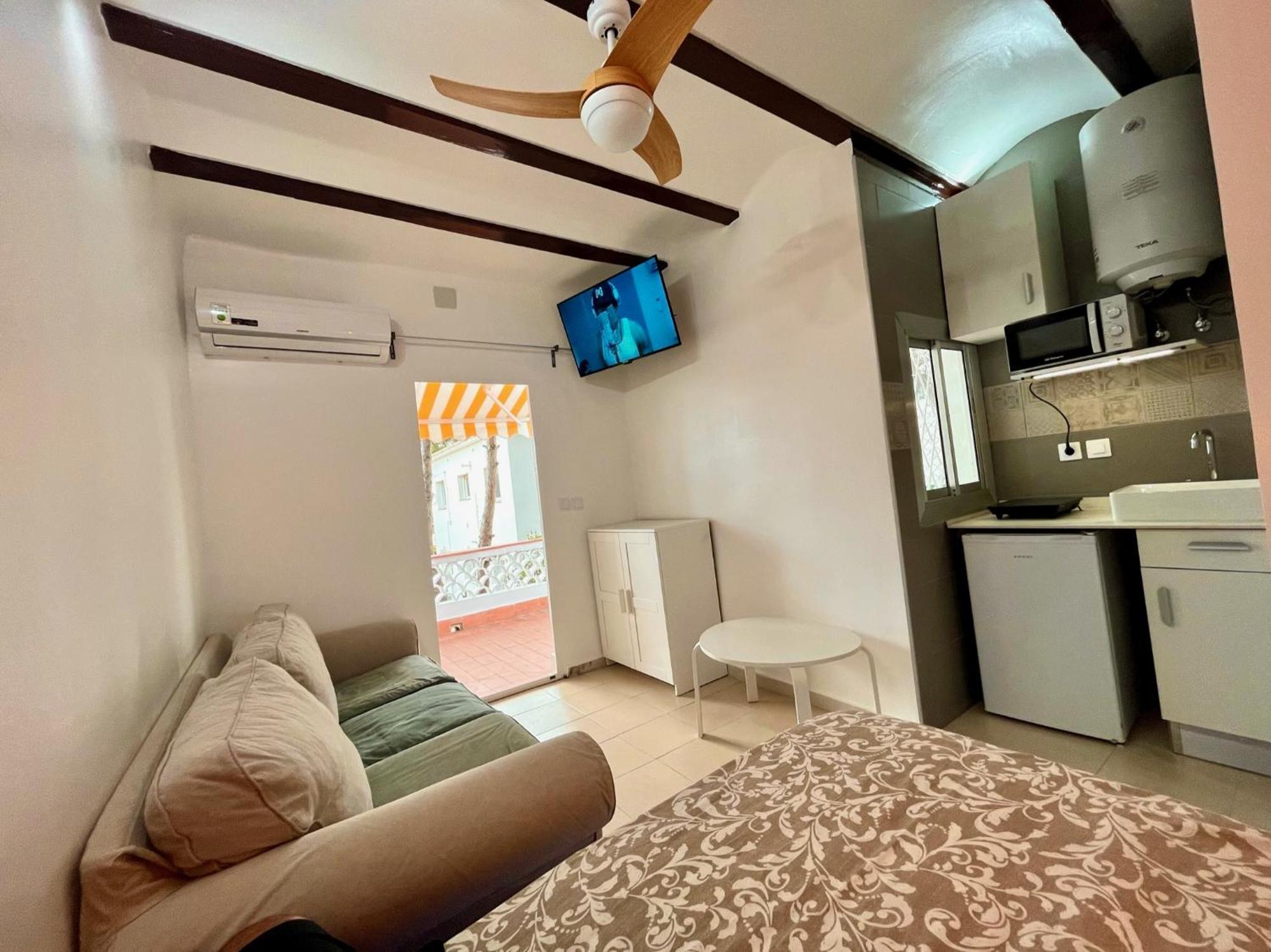 Nuevos Apartamentos Frente Al Mar Y A La Playa Castelldefels Eksteriør bilde